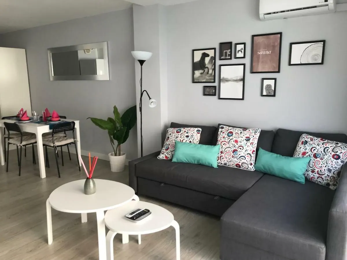 Estudio Moderno Con Jardin Privado location
